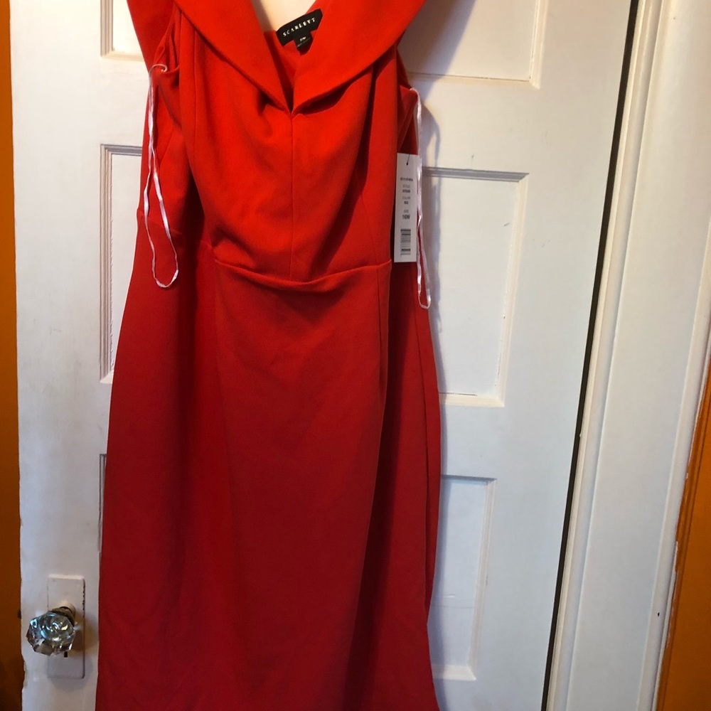 SCARLETT RED DRESS - Picture 2 of 8
